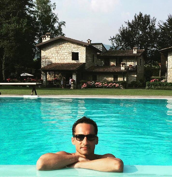 Stappio mentre aspetta la pulce alla Pinetina di monticelli